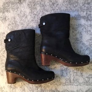 💗Ugg shearling clog boots size 7💗